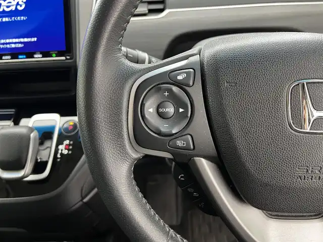 ホンダ フリード ハイブリット G ホンダセンシング 滋賀県 2020(令2)年 6.4万km クリスタルブラックパール 純正9インチナビ/ＣＤ/DVD/USB/Bluetooth/フルセグテレビ/バックカメラ/ホンダセンシング/両側パワースライドドア/ハーフレザーシート/LEDヘッドライト/オートライト/プッシュスタート/スマートキー/純正フロアマット