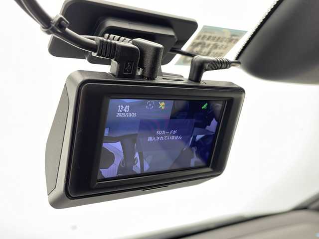 ホンダ フィット e:HEVベーシック 千葉県 2022(令4)年 1.2万km ルナシルバーM 純正SDナビ【VXU-225FTi】/(フルセグTV/Bluetooth/SD/CD/DVD/USB)/バックカメラ/衝突被害軽減ブレーキ/レーンキープアシスト/コーナーセンサー(前後)/レーダークルーズコントロール/社外ドライブレコーダー(前後)/社外ETC/純正フロアマット/社外15インチアルミホイール/LEDヘッドライト/オートライト/エアバッグ(W+サイド+カーテン)/プッシュスタート