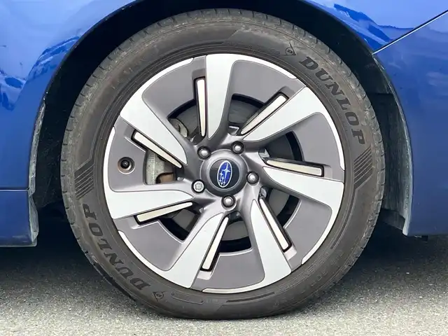 スバル レヴォーグ 1．6GT アイサイト 静岡県 2014(平26)年 4.3万km ギャラクシーブルーシリカ アイサイトver.2/ETC/パドルシフト/ターボ/USB入力端子/エンジンスタートボタン/取扱説明書/パワーステアリング/パワーウィンドウ/AWD/アイドリングストップ/オートエアコン/レーダークルーズコントロール/スマートキー/スペアキー１本/純正フロアマット/純正アルミホイール/布シート/ABS/横滑り防止装置/レーンキープアシスト/衝突軽減システム/オートライト/LEDヘッドライト/W+サイドエアバッグ/警告灯点灯(レーンキープアシスト/衝突軽減システム)