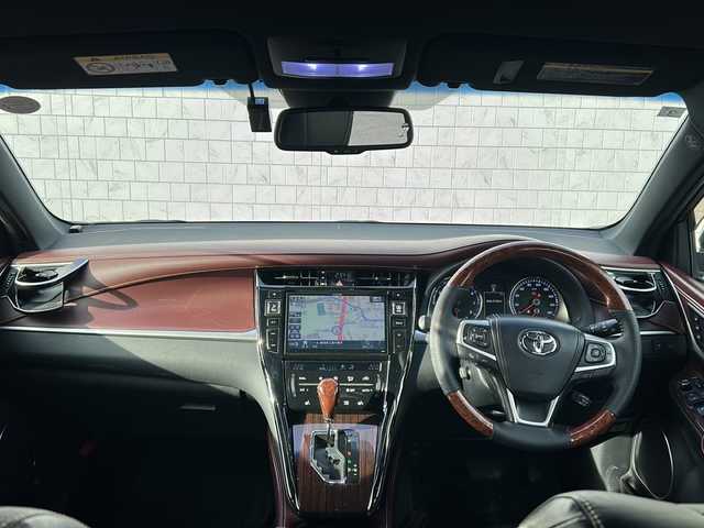 トヨタ ハリアー プレミアム 静岡県 2017(平29)年 5.6万km ホワイトパールクリスタルシャイン /アルパインナビ/地デジTV//社外CD/DVD/Bluetooth//バックカメラ//モデリスタエアロ//レザーシート//シートヒーター//セーフティセンス//オートハイビーム//レーンキープアシスト//クルーズコントロール//LEDヘッドライト//純正18インチAW//保証書//取説