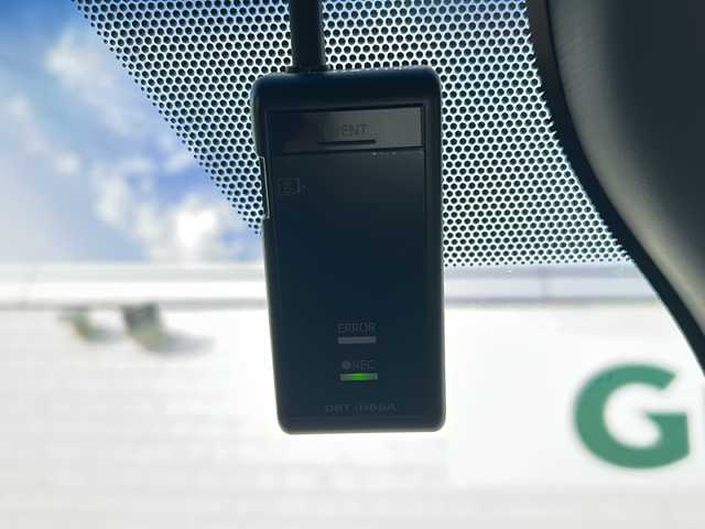 トヨタ ハリアー プレミアム 静岡県 2017(平29)年 5.6万km ホワイトパールクリスタルシャイン /アルパインナビ/地デジTV//社外CD/DVD/Bluetooth//バックカメラ//モデリスタエアロ//レザーシート//シートヒーター//セーフティセンス//オートハイビーム//レーンキープアシスト//クルーズコントロール//LEDヘッドライト//純正18インチAW//保証書//取説