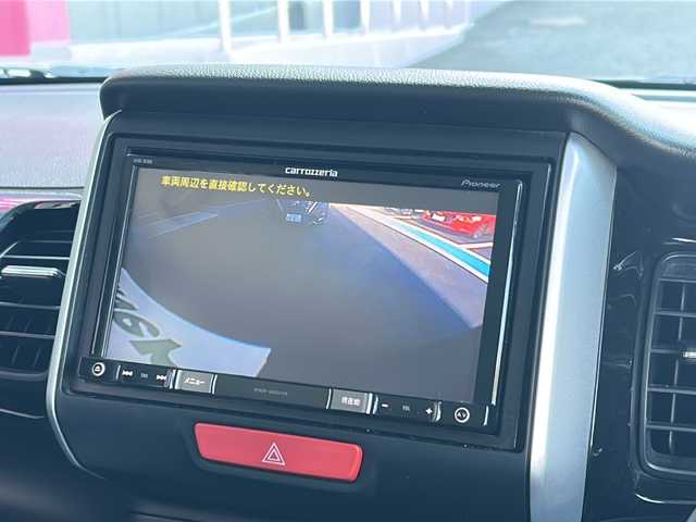 ホンダ Ｎ ＢＯＸ カスタム G Lパッケージ 広島県 2015(平27)年 6.1万km スマートブラック あんしんパッケージ/・シティブレーキアクティブシステム（低速域衝突軽減ブレーキ＋誤発進抑制機能）/・サイドエアバッグ＋カーテンエアバッグシステム/ヒルスタートアシスト/社外ナビ（AVIC-RZ99）/・DTV/CD/DVD/Bluetooth/MSV/SD/バックカメラ/ステアリングスイッチ（非連動）/両側パワースライドドア/オートリトラミラー/電動格納ウィンカーミラー/オートライト/リア席サンシェード/HIDヘッドライト/フォグランプ/スマートキー/プッシュスタート/前後ドライブレコーダー（ZDR015）/ETC（グローブボックス内）/純正14インチアルミホイール/ドアバイザー