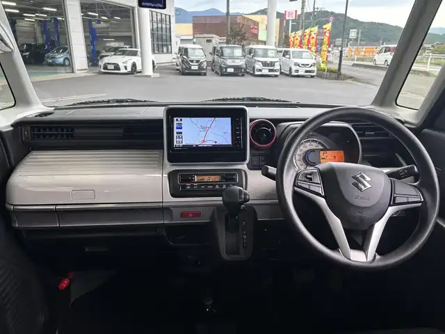 スズキ スペーシア HYBRID X 京都府 2018(平30)年 4.6万km シルキーシルバーメタリック ワンオーナー/スズキセーフティサポート/・デュアルセンサーブレーキサポート/・車線逸脱警報機能/・先行車発進お知らせ機能/・後退時ブレーキサポート/・誤発進抑制機能/・ふらつき警報機能/・ハイビームアシスト/ディーラーオプションメモリーナビ地デジ、Bluetooth/   型番　CN-RZ743W/全方位モニター/運転席シートヒーター/ヘッドアップディスプレイ/前後ドライブレコーダー/ステアリングスイッチ/両側パワースライドドア /LEDヘッドランプ/スペアキー