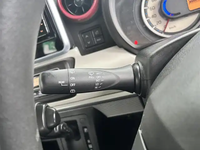 スズキ スペーシア HYBRID X 京都府 2018(平30)年 4.6万km シルキーシルバーメタリック ワンオーナー/スズキセーフティサポート/・デュアルセンサーブレーキサポート/・車線逸脱警報機能/・先行車発進お知らせ機能/・後退時ブレーキサポート/・誤発進抑制機能/・ふらつき警報機能/・ハイビームアシスト/ディーラーオプションメモリーナビ地デジ、Bluetooth/   型番　CN-RZ743W/全方位モニター/運転席シートヒーター/ヘッドアップディスプレイ/前後ドライブレコーダー/ステアリングスイッチ/両側パワースライドドア /LEDヘッドランプ/スペアキー