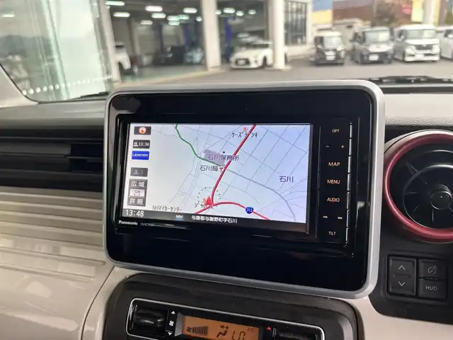 スズキ スペーシア HYBRID X 京都府 2018(平30)年 4.6万km シルキーシルバーメタリック ワンオーナー/スズキセーフティサポート/・デュアルセンサーブレーキサポート/・車線逸脱警報機能/・先行車発進お知らせ機能/・後退時ブレーキサポート/・誤発進抑制機能/・ふらつき警報機能/・ハイビームアシスト/ディーラーオプションメモリーナビ地デジ、Bluetooth/   型番　CN-RZ743W/全方位モニター/運転席シートヒーター/ヘッドアップディスプレイ/前後ドライブレコーダー/ステアリングスイッチ/両側パワースライドドア /LEDヘッドランプ/スペアキー