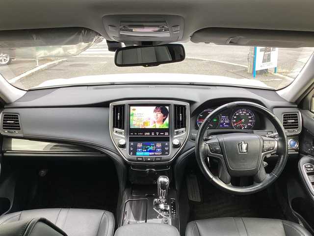 トヨタ クラウン ハイブリッド アスリートS 宮城県 2014(平26)年 4.7万km ホワイトパールクリスタルシャイン トヨタ純正ナビ/（フルセグ/CD/DVD/Bluetooth）/トヨタ純正カメラ一体型ドライブレコーダー/トヨタ純正フロアマット/バックカメラ/パノラミックビューモニター/ビルトインETC/衝突軽減ブレーキ/レーダークルーズコントロール/レーンアシスト/レザーシート/前席パワーシート/前席シートヒーター・ベンチレーション/電動チルトテレスコピックステアリング/オールAUTOパワーウインドウ/フォグランプ/ドアバイザー/スペアタイヤ/保証書・取扱説明書・スペアキー