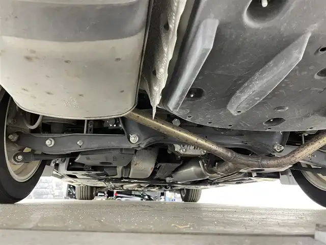 トヨタ クラウン ハイブリッド アスリートS 宮城県 2014(平26)年 4.7万km ホワイトパールクリスタルシャイン トヨタ純正ナビ/（フルセグ/CD/DVD/Bluetooth）/純正カメラ一体型ドライブレコーダー/純正フロアマット/バックカメラ/パノラミックビューモニター/ビルトインETC/衝突軽減ブレーキ/レーダークルーズコントロール/レーンアシスト/レザーシート/前席パワーシート/前席シートヒーター・ベンチレーション/電動チルトテレスコピックステアリング/オールAUTOパワーウインドウ/フォグランプ/ドアバイザー/スペアタイヤ/保証書・取扱説明書・スペアキー