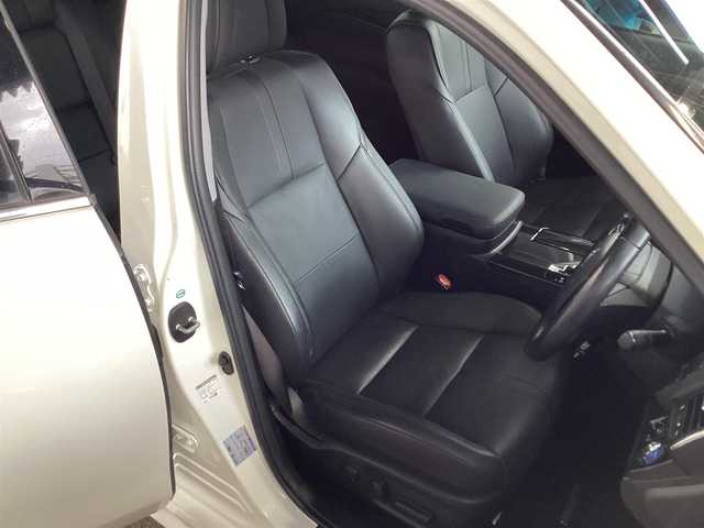 トヨタ クラウン ハイブリッド アスリートS 宮城県 2014(平26)年 4.7万km ホワイトパールクリスタルシャイン トヨタ純正ナビ/（フルセグ/CD/DVD/Bluetooth）/トヨタ純正カメラ一体型ドライブレコーダー/トヨタ純正フロアマット/バックカメラ/パノラミックビューモニター/ビルトインETC/衝突軽減ブレーキ/レーダークルーズコントロール/レーンアシスト/レザーシート/前席パワーシート/前席シートヒーター・ベンチレーション/電動チルトテレスコピックステアリング/オールAUTOパワーウインドウ/フォグランプ/ドアバイザー/スペアタイヤ/保証書・取扱説明書・スペアキー