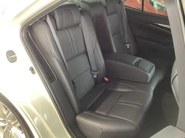 トヨタ クラウン ハイブリッド アスリートS 宮城県 2014(平26)年 4.7万km ホワイトパールクリスタルシャイン トヨタ純正ナビ/（フルセグ/CD/DVD/Bluetooth）/トヨタ純正カメラ一体型ドライブレコーダー/トヨタ純正フロアマット/バックカメラ/パノラミックビューモニター/ビルトインETC/衝突軽減ブレーキ/レーダークルーズコントロール/レーンアシスト/レザーシート/前席パワーシート/前席シートヒーター・ベンチレーション/電動チルトテレスコピックステアリング/オールAUTOパワーウインドウ/フォグランプ/ドアバイザー/スペアタイヤ/保証書・取扱説明書・スペアキー