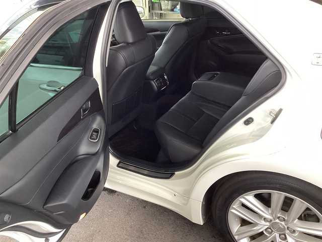 トヨタ クラウン ハイブリッド アスリートS 宮城県 2014(平26)年 4.7万km ホワイトパールクリスタルシャイン トヨタ純正ナビ/（フルセグ/CD/DVD/Bluetooth）/トヨタ純正カメラ一体型ドライブレコーダー/トヨタ純正フロアマット/バックカメラ/パノラミックビューモニター/ビルトインETC/衝突軽減ブレーキ/レーダークルーズコントロール/レーンアシスト/レザーシート/前席パワーシート/前席シートヒーター・ベンチレーション/電動チルトテレスコピックステアリング/オールAUTOパワーウインドウ/フォグランプ/ドアバイザー/スペアタイヤ/保証書・取扱説明書・スペアキー