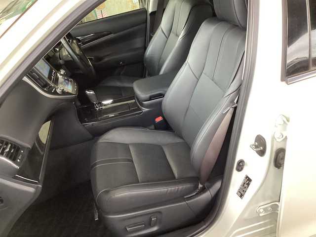 トヨタ クラウン ハイブリッド アスリートS 宮城県 2014(平26)年 4.7万km ホワイトパールクリスタルシャイン トヨタ純正ナビ/（フルセグ/CD/DVD/Bluetooth）/トヨタ純正カメラ一体型ドライブレコーダー/トヨタ純正フロアマット/バックカメラ/パノラミックビューモニター/ビルトインETC/衝突軽減ブレーキ/レーダークルーズコントロール/レーンアシスト/レザーシート/前席パワーシート/前席シートヒーター・ベンチレーション/電動チルトテレスコピックステアリング/オールAUTOパワーウインドウ/フォグランプ/ドアバイザー/スペアタイヤ/保証書・取扱説明書・スペアキー