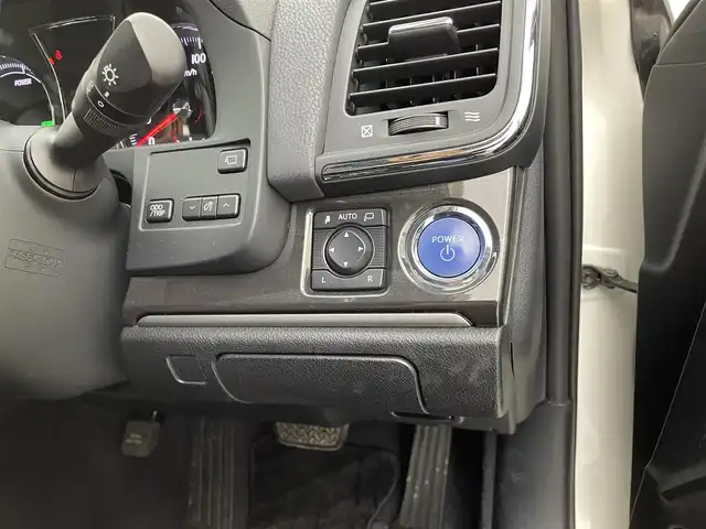 トヨタ クラウン ハイブリッド アスリートS 宮城県 2014(平26)年 4.7万km ホワイトパールクリスタルシャイン トヨタ純正ナビ/（フルセグ/CD/DVD/Bluetooth）/純正カメラ一体型ドライブレコーダー/純正フロアマット/バックカメラ/パノラミックビューモニター/ビルトインETC/衝突軽減ブレーキ/レーダークルーズコントロール/レーンアシスト/レザーシート/前席パワーシート/前席シートヒーター・ベンチレーション/電動チルトテレスコピックステアリング/オールAUTOパワーウインドウ/フォグランプ/ドアバイザー/スペアタイヤ/保証書・取扱説明書・スペアキー