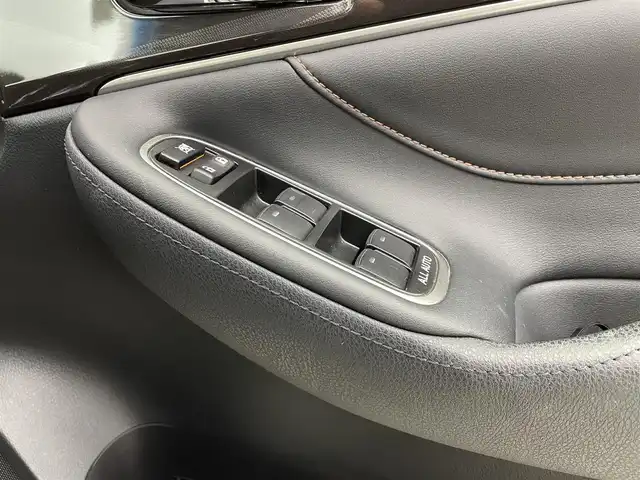 トヨタ クラウン ハイブリッド アスリートS 宮城県 2014(平26)年 4.7万km ホワイトパールクリスタルシャイン トヨタ純正ナビ/（フルセグ/CD/DVD/Bluetooth）/純正カメラ一体型ドライブレコーダー/純正フロアマット/バックカメラ/パノラミックビューモニター/ビルトインETC/衝突軽減ブレーキ/レーダークルーズコントロール/レーンアシスト/レザーシート/前席パワーシート/前席シートヒーター・ベンチレーション/電動チルトテレスコピックステアリング/オールAUTOパワーウインドウ/フォグランプ/ドアバイザー/スペアタイヤ/保証書・取扱説明書・スペアキー