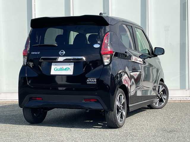 日産 デイズ ハイウェイスターG ターボ 福岡県 2020(令2)年 2.7万km ブラック 純正ナビ/（Bluetooth/CD/DVD/SD/USB/TV/AM/FM）/全方位カメラ/バックカメラ/前後ドライブレコーダー/ETC/純正15インチアルミホイール/車線逸脱警報/衝突軽減ブレーキ/LEDヘッドライト/スマートキー/プッシュスタート/ヘッドライトレベライザー/ステアリングスイッチ/フォグランプ