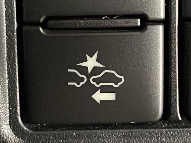 トヨタ ヴォクシー ZS 煌Ⅱ 広島県 2019(令1)年 6万km ブラック 禁煙車/ＡＬＰＩＮＥ１１型ナビ/１２．８型後席フリップダウンモニター/バックカメラ/両側パワースライドドア/クルーズコントロール/ＨＤＭＩ/オートマチックハイビーム/ＥＴＣ/ＭＴモード付ＡＴシフト/ＬＥＤヘッドライト/衝突被害軽減/レーンキープアシスト/踏み間違い防止/純正16インチアルミホイール(205/60/R16)/エアバッグ(運転席/助手席)