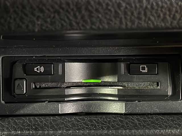 トヨタ ヴォクシー ZS 煌Ⅱ 広島県 2019(令1)年 6万km ブラック 禁煙車/ＡＬＰＩＮＥ１１型ナビ/１２．８型後席フリップダウンモニター/バックカメラ/両側パワースライドドア/クルーズコントロール/ＨＤＭＩ/オートマチックハイビーム/ＥＴＣ/ＭＴモード付ＡＴシフト/ＬＥＤヘッドライト/衝突被害軽減/レーンキープアシスト/踏み間違い防止/純正16インチアルミホイール(205/60/R16)/エアバッグ(運転席/助手席)