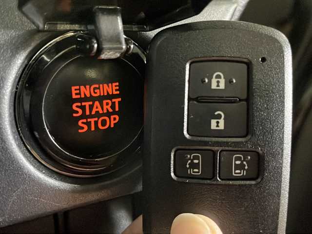 トヨタ ヴォクシー ZS 煌Ⅱ 広島県 2019(令1)年 6万km ブラック 禁煙車/ＡＬＰＩＮＥ１１型ナビ/１２．８型後席フリップダウンモニター/バックカメラ/両側パワースライドドア/クルーズコントロール/ＨＤＭＩ/オートマチックハイビーム/ＥＴＣ/ＭＴモード付ＡＴシフト/ＬＥＤヘッドライト/衝突被害軽減/レーンキープアシスト/踏み間違い防止/純正16インチアルミホイール(205/60/R16)/エアバッグ(運転席/助手席)