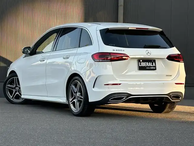 メルセデス・ベンツ Ｂ２００ｄ AMGライン 香川県 2021(令3)年 3.5万km ポーラホワイト アクティブブレーキアシスト/アクティブレーンキーピングアシスト/ブラインドスポット/レーンチェンジアシスト/ワイヤレス充電/ACC/純正ナビ/Bluetooth/地デジ/フロントドラレコ/ETC2.0/オートライト/パドルシフト/シートヒーター/パワーシート/ハーフレザーシート/純正18インチアルミ/コーナーセンサー