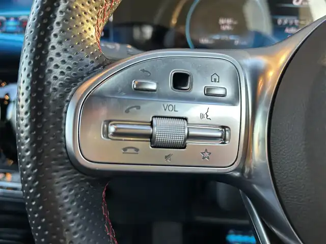 メルセデス・ベンツ Ｂ２００ｄ AMGライン 香川県 2021(令3)年 3.5万km ポーラホワイト アクティブブレーキアシスト/アクティブレーンキーピングアシスト/ブラインドスポット/レーンチェンジアシスト/ワイヤレス充電/ACC/純正ナビ/Bluetooth/地デジ/フロントドラレコ/ETC2.0/オートライト/パドルシフト/シートヒーター/パワーシート/ハーフレザーシート/純正18インチアルミ/コーナーセンサー