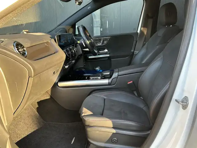 メルセデス・ベンツ Ｂ２００ｄ AMGライン 香川県 2021(令3)年 3.5万km ポーラホワイト アクティブブレーキアシスト/アクティブレーンキーピングアシスト/ブラインドスポット/レーンチェンジアシスト/ワイヤレス充電/ACC/純正ナビ/Bluetooth/地デジ/フロントドラレコ/ETC2.0/オートライト/パドルシフト/シートヒーター/パワーシート/ハーフレザーシート/純正18インチアルミ/コーナーセンサー