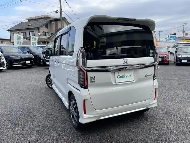 ホンダ Ｎ ＢＯＸ カスタム L 大分県 2021(令3)年 2.1万km プラチナホワイトパール 〇純正メモリーナビ/　CD/DVD/フルセグ/BT/USB/〇バックカメラ/〇クリアランスソナー/〇横滑り防止/〇LKA/〇ホンダセンシング/〇ACC/〇ヘッドライトレベライザー/〇片側パワースライドドア/〇ステアリングスイッチ/〇フロアマット/〇ドアバイザー/〇プライバシーガラス/〇ウインカーミラー/〇ドライブレコーダー/〇保証書/〇取扱説明書/〇スペアキー