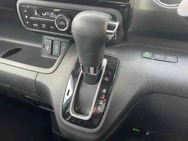 ホンダ Ｎ ＢＯＸ カスタム L 大分県 2021(令3)年 2.1万km プラチナホワイトパール 〇純正メモリーナビ/　CD/DVD/フルセグ/BT/USB/〇バックカメラ/〇クリアランスソナー/〇横滑り防止/〇LKA/〇ホンダセンシング/〇ACC/〇ヘッドライトレベライザー/〇片側パワースライドドア/〇ステアリングスイッチ/〇フロアマット/〇ドアバイザー/〇プライバシーガラス/〇ウインカーミラー/〇ドライブレコーダー/〇保証書/〇取扱説明書/〇スペアキー