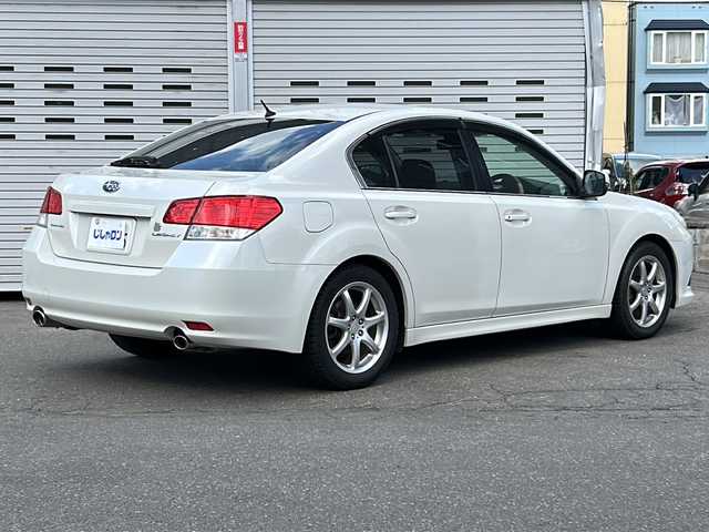 スバル レガシィ Ｂ４ 2．5GT 道央・札幌 2012(平24)年 11.1万km サテンホワイトパール (株)IDOMが運営する【じしゃロン札幌店】の自社ローン専用車両になります。こちらは現金またはオートローンご利用価格です。自社ローンご希望の方は別途その旨お申し付けください。/社外ナビ/ワンセグ/CD/FM/AM/BT/バックカメラ/クルーズコントロール/ETC/４WD/キセノンライト/リモコンキー/純正フロアマット/電動格納ドアミラー/ウィンカードアミラー/社外アルミ/横滑り防止装置