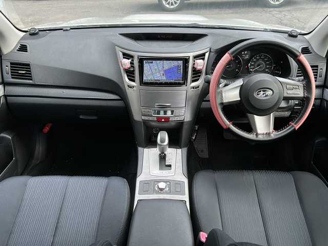 スバル レガシィ Ｂ４ 2．5GT 道央・札幌 2012(平24)年 11.1万km サテンホワイトパール (株)IDOMが運営する【じしゃロン札幌店】の自社ローン専用車両になります。こちらは現金またはオートローンご利用価格です。自社ローンご希望の方は別途その旨お申し付けください。/社外ナビ/ワンセグ/CD/FM/AM/BT/バックカメラ/クルーズコントロール/ETC/４WD/キセノンライト/リモコンキー/純正フロアマット/電動格納ドアミラー/ウィンカードアミラー/社外アルミ/横滑り防止装置