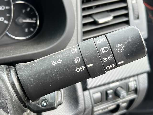 スバル レガシィ Ｂ４ 2．5GT 道央・札幌 2012(平24)年 11.1万km サテンホワイトパール (株)IDOMが運営する【じしゃロン札幌店】の自社ローン専用車両になります。こちらは現金またはオートローンご利用価格です。自社ローンご希望の方は別途その旨お申し付けください。/社外ナビ/ワンセグ/CD/FM/AM/BT/バックカメラ/クルーズコントロール/ETC/４WD/キセノンライト/リモコンキー/純正フロアマット/電動格納ドアミラー/ウィンカードアミラー/社外アルミ/横滑り防止装置