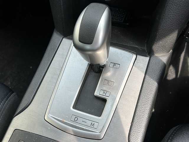 スバル レガシィ Ｂ４ 2．5GT 道央・札幌 2012(平24)年 11.1万km サテンホワイトパール (株)IDOMが運営する【じしゃロン札幌店】の自社ローン専用車両になります。こちらは現金またはオートローンご利用価格です。自社ローンご希望の方は別途その旨お申し付けください。/社外ナビ/ワンセグ/CD/FM/AM/BT/バックカメラ/クルーズコントロール/ETC/４WD/キセノンライト/リモコンキー/純正フロアマット/電動格納ドアミラー/ウィンカードアミラー/社外アルミ/横滑り防止装置