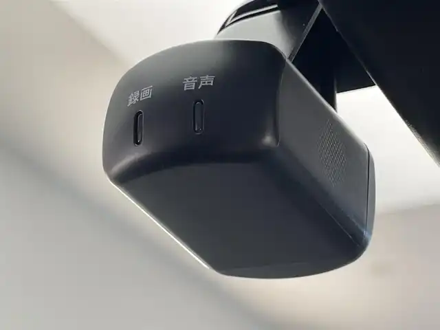 日産 ノート X 愛知県 2021(令3)年 5万km ビビットブルー / スーパーブラック 2トーン 純正９型ディスプレイナビ　フルセグＴＶ　ＨＤＭＩ　カープレイ対応　全方位カメラ　デジタルインナーミラー　エマージェンシーブレーキ　衝突軽煙装置　ＬＥＤオートライト　純正ドラレコ　ワイヤレス充電　電動パーキングブレーキ　フォグランプ　コーナーセンサー　BSM　禁煙車