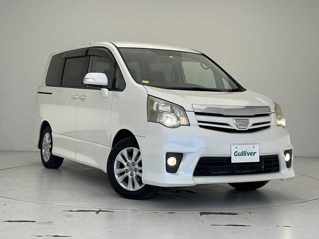 トヨタ ノア Si 沖縄県 2012(平24)年 8.1万km ホワイトパールクリスタルシャイン 純正ナビ(NSZT-W61G)/(フルセグＴＶ　ＤＶＤ再生　ＢＴ接続)/パワースライドドア　/前後ドライブレコーダー　/パドルシフト　/ＨＩＤオートライト　/フォグランプ　/電動格納ウィンカーミラー　/ドアバイザー　/ステアリングスイッチ