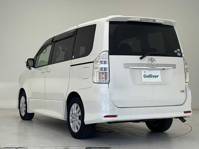 トヨタ ノア Si 沖縄県 2012(平24)年 8.1万km ホワイトパールクリスタルシャイン 純正ナビ(NSZT-W61G)/(フルセグＴＶ　ＤＶＤ再生　ＢＴ接続)/パワースライドドア　/前後ドライブレコーダー　/パドルシフト　/ＨＩＤオートライト　/フォグランプ　/電動格納ウィンカーミラー　/ドアバイザー　/ステアリングスイッチ