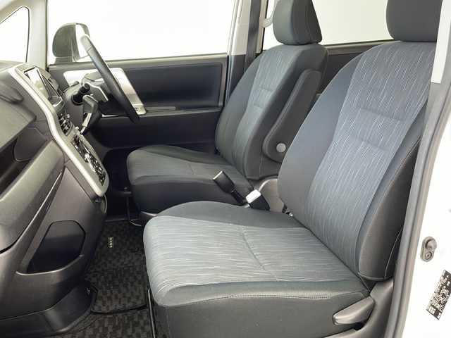 トヨタ ノア Si 沖縄県 2012(平24)年 8.1万km ホワイトパールクリスタルシャイン 純正ナビ(NSZT-W61G)/(フルセグＴＶ　ＤＶＤ再生　ＢＴ接続)/パワースライドドア　/前後ドライブレコーダー　/パドルシフト　/ＨＩＤオートライト　/フォグランプ　/電動格納ウィンカーミラー　/ドアバイザー　/ステアリングスイッチ