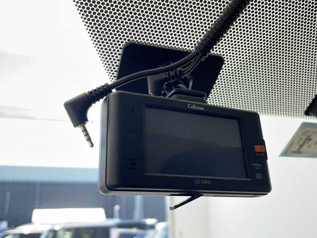 トヨタ ノア Si 沖縄県 2012(平24)年 8.1万km ホワイトパールクリスタルシャイン 純正ナビ(NSZT-W61G)/(フルセグＴＶ　ＤＶＤ再生　ＢＴ接続)/パワースライドドア　/前後ドライブレコーダー　/パドルシフト　/ＨＩＤオートライト　/フォグランプ　/電動格納ウィンカーミラー　/ドアバイザー　/ステアリングスイッチ