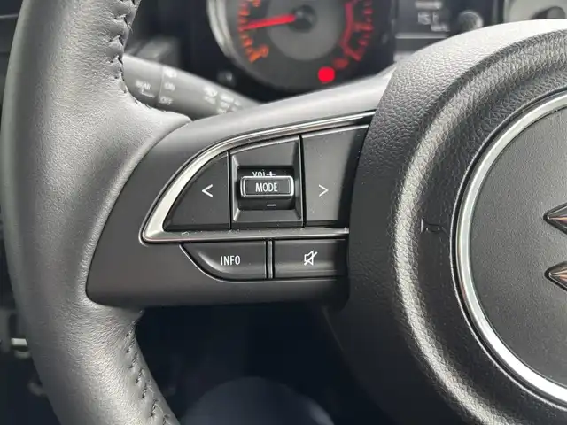 スズキ ジムニー XC 京都府 2023(令5)年 0.5万km ミディアムグレー ワンオーナー/スズキセーフティサポート/・デュアルセンサーブレーキサポート/・誤発進抑制機能/・車線逸脱警報機能/・ふらつき警報機能/・ハイビームアシスト/アルパイン9インチディスプレイオーディオ/・Apple carpray/Android auto/Bluetooth/バックカメラ/クルーズコントロール/ビルトインETC/前席シートヒーター/LEDヘッドランプ/純正16インチアルミホイール