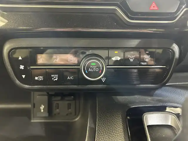 ホンダ Ｎ ＢＯＸ カスタム G L ターボ ホンダセンシング 愛媛県 2018(平30)年 4.3万km クリスタルブラックパール 純正SDナビ（Bluetooth フルセグTV CD　DVD　）　バックカメラ 両側パワースライドドア レーダークルーズコントロール LEDヘッドライト 衝突軽減  オートライト ハーフレザー
