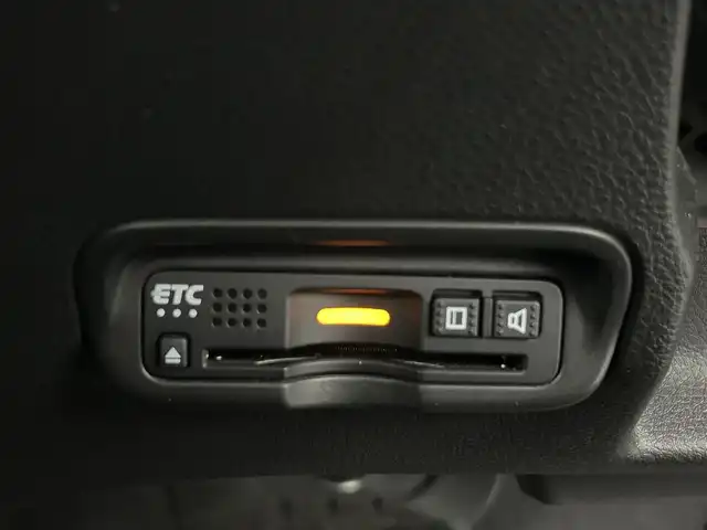 ホンダ ヴェゼル ハイブリッド Z ホンダセンシング 熊本県 2018(平30)年 4.9万km プレミアムクリスタルレッドM ワンオーナー/純正メモリーナビ（VXM-187VFEi)/（CD/DVD/Bluetooth/フルセグTV)/バックカメラ/ビルトインETC/ホンダセンシング/・CMBS/・レーンキープアシスト/・路外逸脱抑制システム/・先行車発進お知らせ/・標識認識機能/・アダプティブクルーズコントロール/ハーフレザーシート/前席シートヒーター/電動パーキングブレーキ/ブレーキホールド/パドルシフト/ステアリングスイッチ/純正１７インチアルミホイール/保証書/取扱説明書