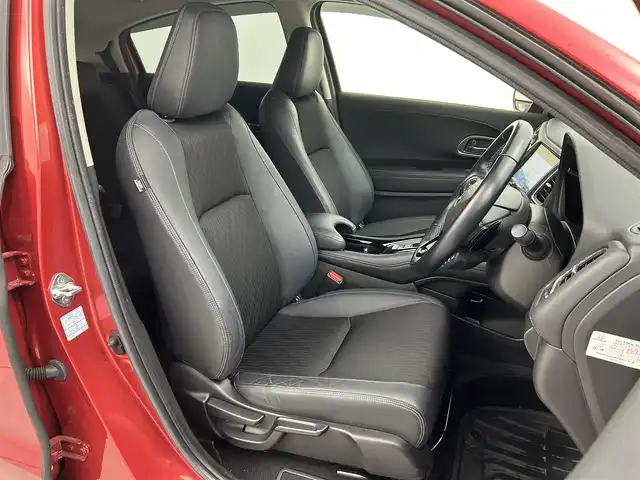 ホンダ ヴェゼル ハイブリッド Z ホンダセンシング 熊本県 2018(平30)年 4.9万km プレミアムクリスタルレッドM ワンオーナー/純正メモリーナビ（VXM-187VFEi)/（CD/DVD/Bluetooth/フルセグTV)/バックカメラ/ビルトインETC/ホンダセンシング/・CMBS/・レーンキープアシスト/・路外逸脱抑制システム/・先行車発進お知らせ/・標識認識機能/・アダプティブクルーズコントロール/ハーフレザーシート/前席シートヒーター/電動パーキングブレーキ/ブレーキホールド/パドルシフト/ステアリングスイッチ/純正１７インチアルミホイール/保証書/取扱説明書