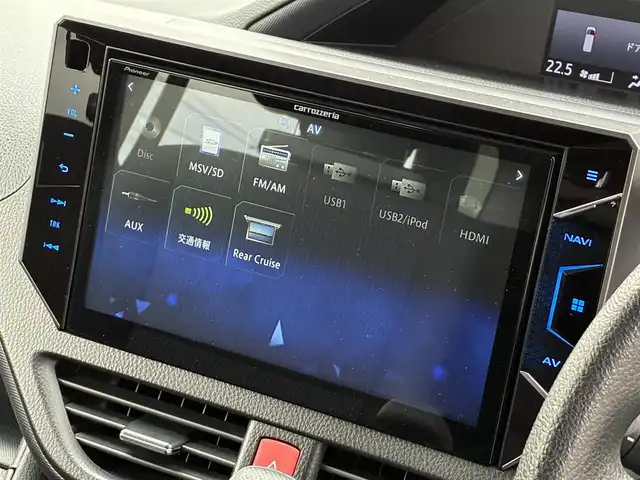 トヨタ ノア X 京都府 2020(令2)年 5.9万km ブラック ワンオーナー/3列シート8人乗り/セーフティセンス/・プリクラッシュセーフティ/・レーンディパーチャーアラート/・ハイビームアシスト/・先行車発進お知らせ/パイオニア10型メモリーナビ/・フルセグTV/・CD/DVD/SD再生/・バックカメラ/・BT接続/パイオニア9型プライベートモニター（2列目）/パイオニアサテライトスピーカー/ETC/ステアリモコン/クルーズコントロール/セルスター前方ドラレコ/プッシュスタート/スマートキー×2個/ロールアップサンシェード/純正フロアマット/純正ドアバイザー/車両保証書/車両取説/ナビ取説