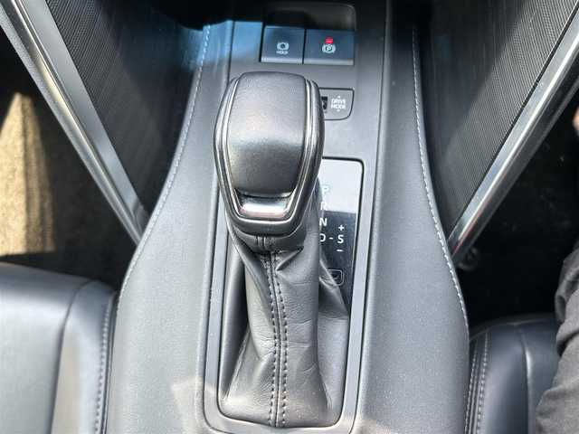 トヨタ ハリアー ハイブリッド Z 岡山県 2020(令2)年 8.4万km ホワイトパールクリスタルシャイン モデリスタエアロ/トヨタセーフティーセンス（衝突軽減、レーンキープ、ｅｔｃ）/デジタルインナーミラー/ブラインドスポットモニター/ヘッドアップディスプレイ/パワーバックドア/アラウンドビューモニター/ＥＴＣ2.0/オートハイビーム
