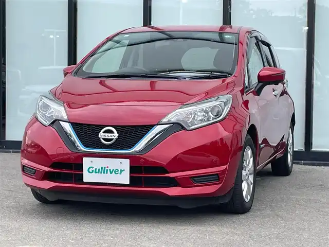 日産 ノート e－パワー X 大阪府 2019(平31)年 5.5万km ガーネットレッド 純正ナビ/  フルセグTV/CD/DVD/Bluetooth/全方位モニター/衝突軽減ブレーキ/横滑り防止装置/スマートルームミラー/レーンキープアシスト/ステアリングスイッチ/コーナセンサー/純正15インチアルミホイール/純正フロアマット/プッシュスタート/スマートキー/ＥＴＣ/ＬＥＤライト/禁煙車
