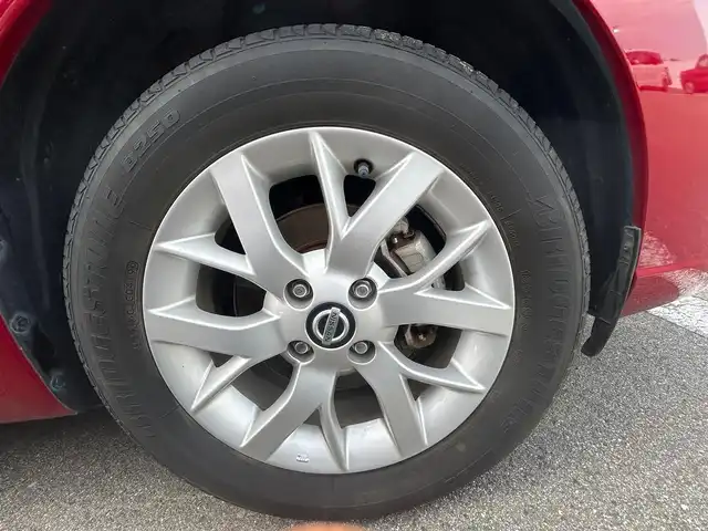 日産 ノート e－パワー X 大阪府 2019(平31)年 5.5万km ガーネットレッド 純正ナビ/  フルセグTV/CD/DVD/Bluetooth/全方位モニター/衝突軽減ブレーキ/横滑り防止装置/スマートルームミラー/レーンキープアシスト/ステアリングスイッチ/コーナセンサー/純正15インチアルミホイール/純正フロアマット/プッシュスタート/スマートキー/ＥＴＣ/ＬＥＤライト/禁煙車