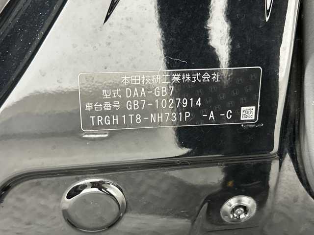 ホンダ フリード＋ ハイブリット EX 神奈川県 2017(平29)年 4.5万km クリスタルブラックパール ホンダセンシング/・衝突軽減ブレーキ/・誤発進抑制機能/・アダプティブクルーズコントロール/・車線維持支援システム/・先行車追従機能/・渋滞追従機能/純正9インチSDナビ/・BT/TV/CD/DVD/HDMI/AUX/AM/FM/バックカメラ/ハーフレザーシート/シートヒーター(D/N)/ビルトインETC/前後ドライブレコーダー/革巻きステアリング/ステアリングスイッチ/Autoライト/スマートキー/スペアキー(1本)/プッシュスタートボタン/純正15インチアルミホイール/純正フロアマット/純正ドアバイザー