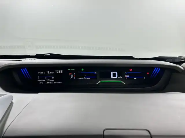 ホンダ フリード＋ ハイブリット EX 神奈川県 2017(平29)年 4.5万km クリスタルブラックパール ホンダセンシング/・衝突軽減ブレーキ/・誤発進抑制機能/・アダプティブクルーズコントロール/・車線維持支援システム/・先行車追従機能/・渋滞追従機能/純正9インチSDナビ/・BT/TV/CD/DVD/HDMI/AUX/AM/FM/バックカメラ/ハーフレザーシート/シートヒーター(D/N)/ビルトインETC/前後ドライブレコーダー/革巻きステアリング/ステアリングスイッチ/Autoライト/スマートキー/スペアキー(1本)/プッシュスタートボタン/純正15インチアルミホイール/純正フロアマット/純正ドアバイザー