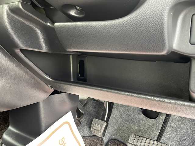 日産 デイズ ハイウェイスターG 新潟県 2017(平29)年 1.8万km ホワイトパール 純正ナビ（Bluetooth/DTV/DVD)/衝突軽減/アラウンドビューモニター/アイドリングストップ/プッシュスタート/純正フロアマット/オートハイビーム/HID/フォグランプ/ウィンカーミラー/電格ミラー