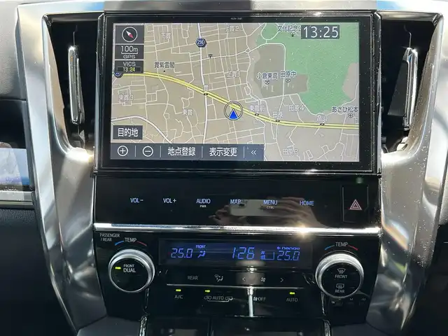 トヨタ ヴェルファイア Z Gエディション 福岡県 2019(令1)年 4万km ホワイトパールクリスタルシャイン ワンオーナー/純正10インチSDナビ【NSZN-Z68T】/(AM/FM/CD/DVD/Bluetooth/フルセグTV)/バックカメラ/黒レザーシート/純正12.1インチフリップダウンモニター【V12T-R68C】/トヨタセーフティーセンス/・プリクラッシュセーフティ/・車線逸脱警報/・オートマチックハイビーム/・ロードサインアシスト/・レーダークルーズコントロール/・先行車発進告知機能/横滑り防止装置/盗難防止装置/両側パワースライドドア/パワーバックドア/純正18インチアルミホイール/ドアバイザー/前方ドライブレコーダー【DRT-H68A】/ビルトインETC/ステアリングヒーター/シートヒーター＆ベンチレーター（D/N）/パワーシート(D/N)/シートメモリー(D)/プッシュスタート/ブレーキホールド/純正フロアマット/保証書/取扱説明書/ナビ取扱説明書/後席モニター取扱説明書