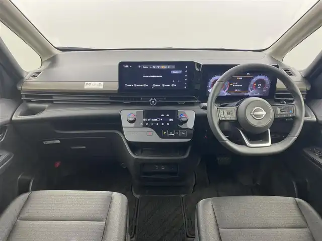 日産 セレナ ハイウェイスター V 福井県 2023(令5)年 4.4万km ダイヤモンドブラック 純正１２．３インチナビ　型式：MM223D-Le/・FM・AM/・フルセグTV/・HDMI/・Bluetooth/・アップルカープレイ/・アンドロイドオート/アラウンドビューモニター/純正ＥＴＣ２．０/両側オートスライドドア/インテリジェントルームミラー/スペアキー/純正アルミホイール/純正フロアマット/クルーズコントロール（追従機能有）