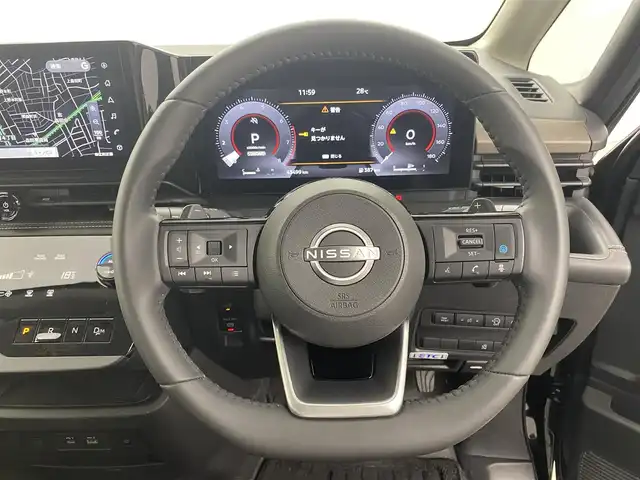 日産 セレナ ハイウェイスター V 福井県 2023(令5)年 4.4万km ダイヤモンドブラック 純正１２．３インチナビ　型式：MM223D-Le/・FM・AM/・フルセグTV/・HDMI/・Bluetooth/・アップルカープレイ/・アンドロイドオート/アラウンドビューモニター/純正ＥＴＣ２．０/両側オートスライドドア/インテリジェントルームミラー/スペアキー/純正アルミホイール/純正フロアマット/クルーズコントロール（追従機能有）