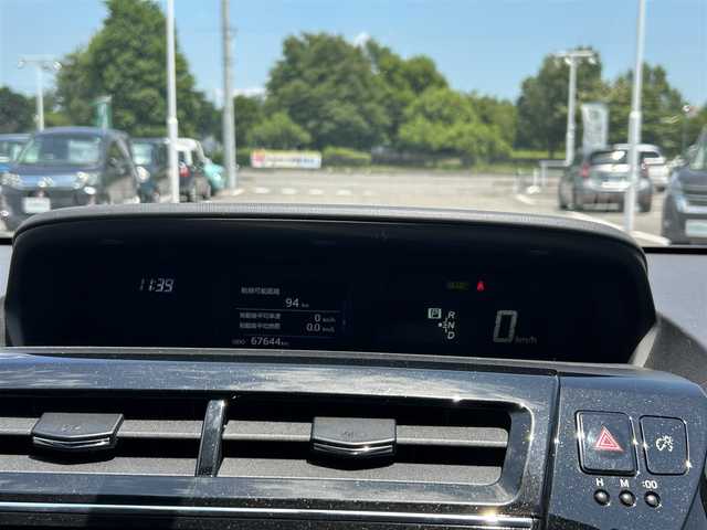 トヨタ プリウス α S ツーリングセレ GRスポーツ 栃木県 2017(平29)年 6.8万km アティチュードブラックマイカ 純正9インチメモリナビ/フルセグTV/DVD/Bluetooth/HDMI/MSV/バックカメラ/ビルトインETC/クルーズコントロール/ドライブレコーダー/ハーフレザーシート/GRフロアマット/LEDオートライト/フォグランプ/LED BEAM/スマートキー